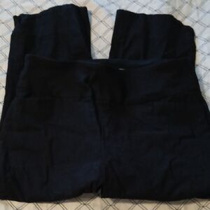 S.C & C.O Womans Active Capris 10